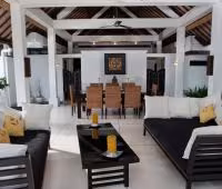 Villa Noa, Living y comedor